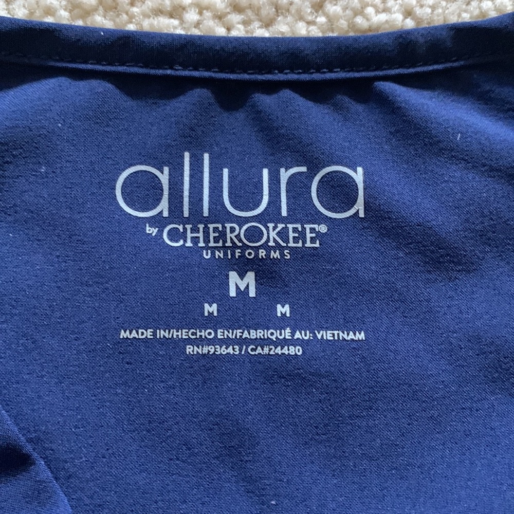 Navy blue Allura by Cherokee Uniforms scrub set - top size M, bottoms size S - Picture 2 of 14